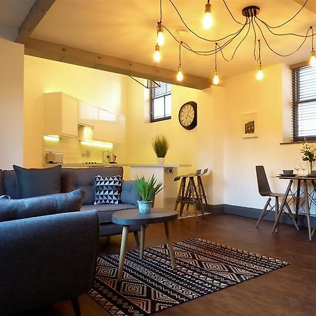 לידס Stables At The Coach House Apartments מראה חיצוני תמונה